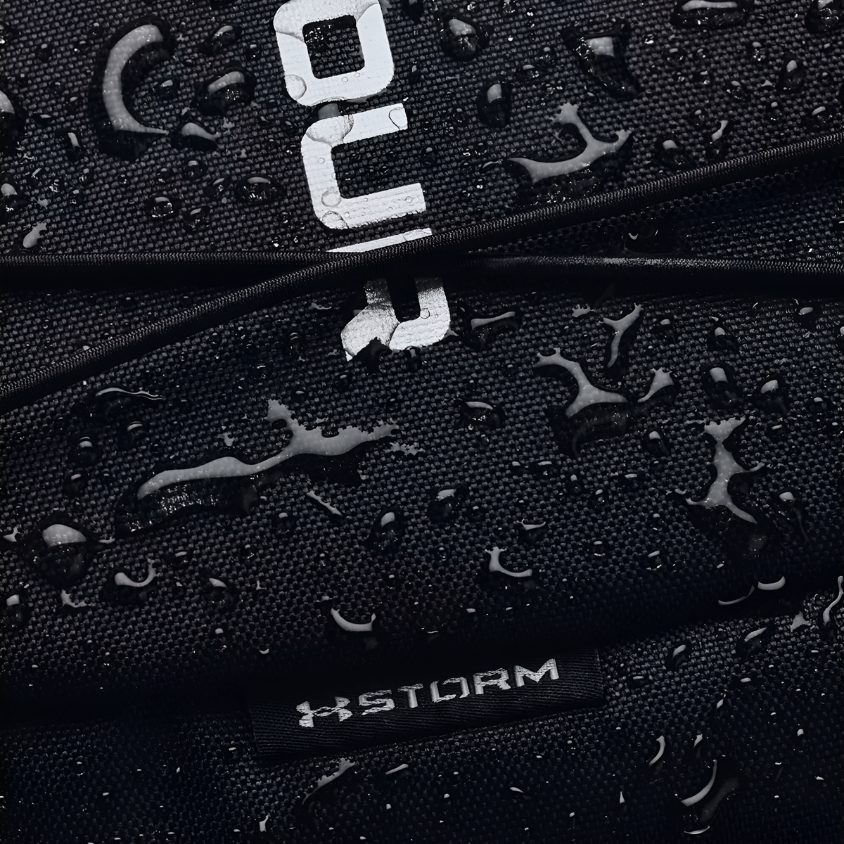 Mochila Under Armour Unisex Hustle Sport 1364181 001 Negro